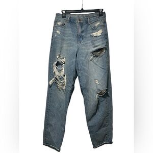 American Eagle distressed mom jeans 90s style jeans Size 4 regular